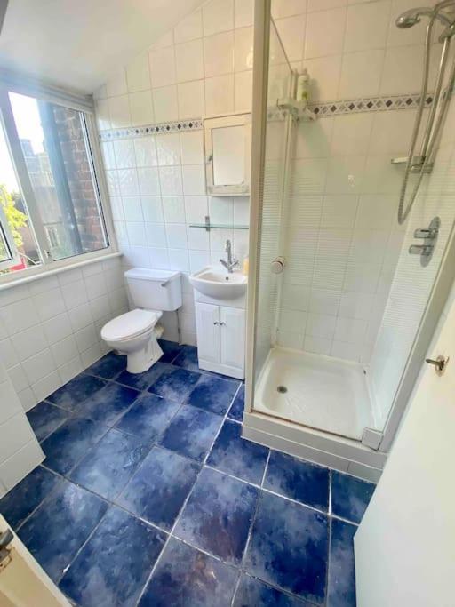 Апартаменты Penthouse Studio With 2 Double Beds & Smart Tv. Great London Location Экстерьер фото